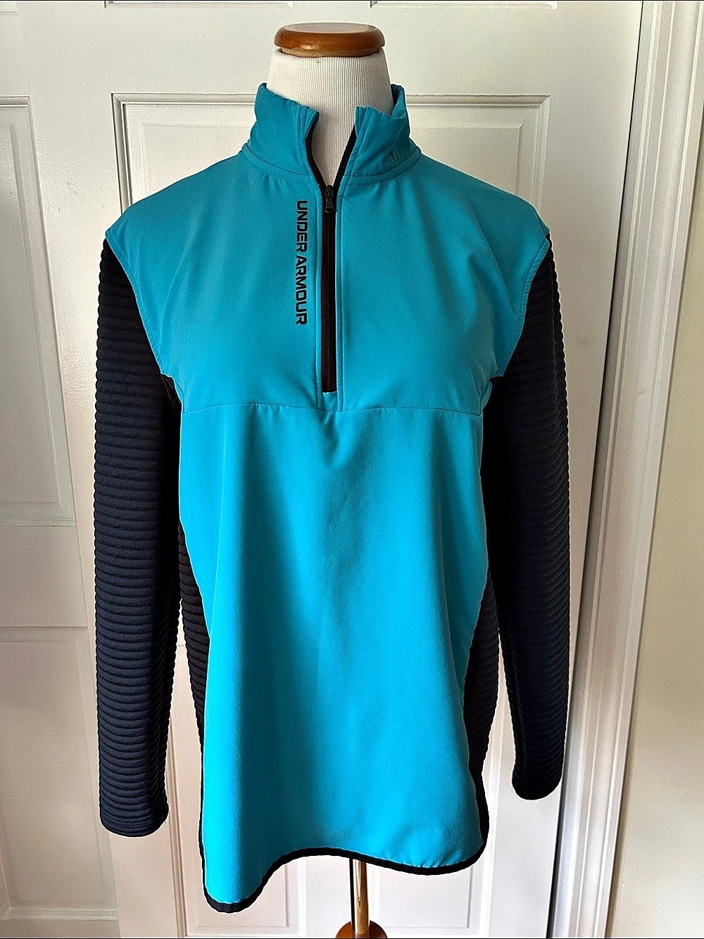 Under Armour ColdGear Infrared 1/2 Zip women’s Blue & Black Performance Jacket